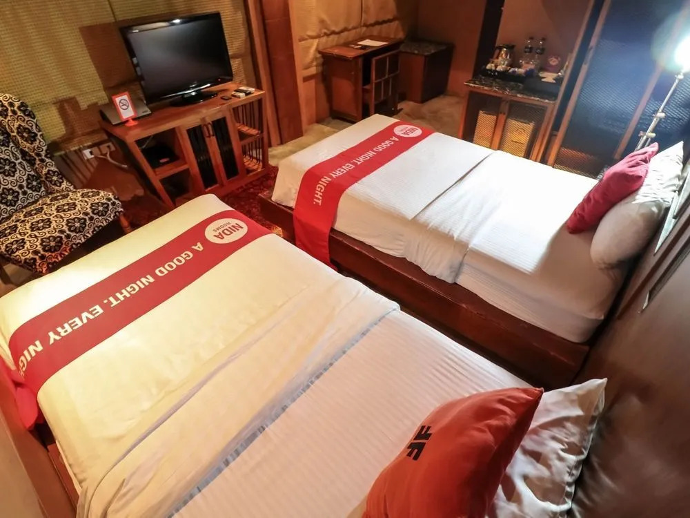 Nida Rooms Khlong Toei le Metro