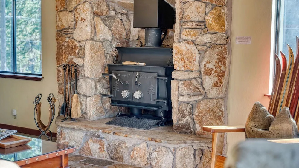 Wildwood by Avantstay Hot Tub, 5mins to Lake