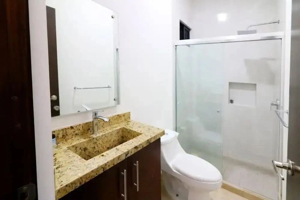 Reginas Apartments