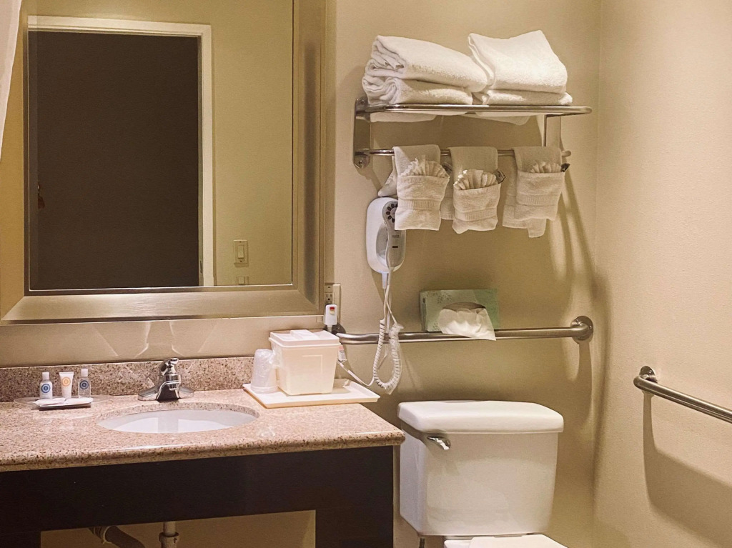 Comfort Suites Oceanside Camp Pendleton Area