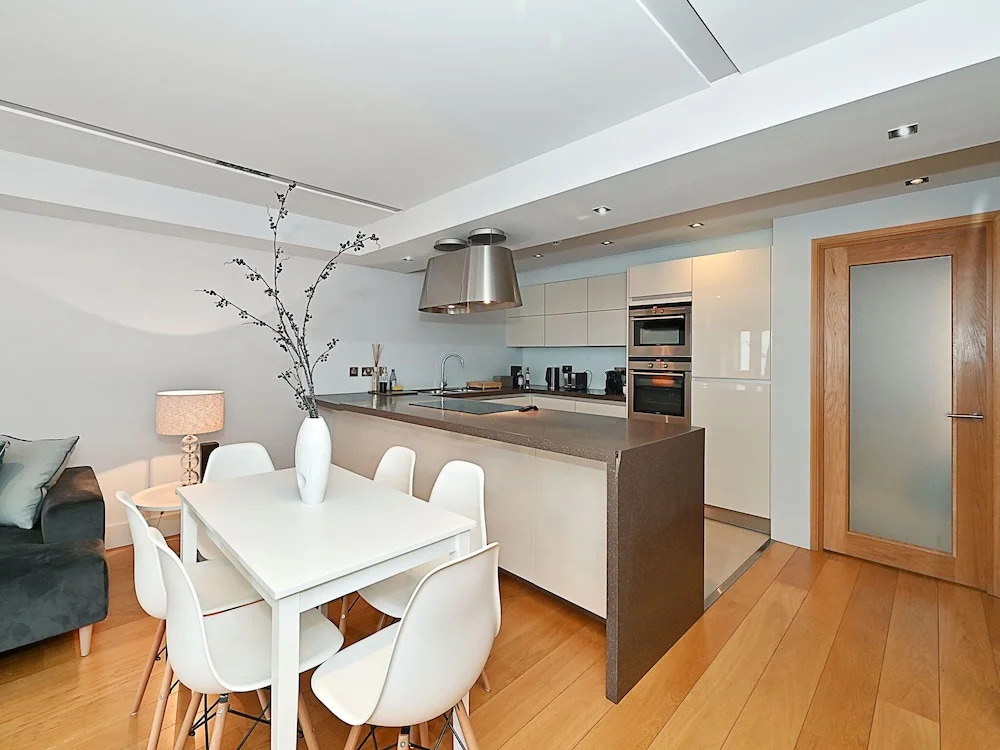 Luxurious Apartment in London Near Hyde Park and Big Ben