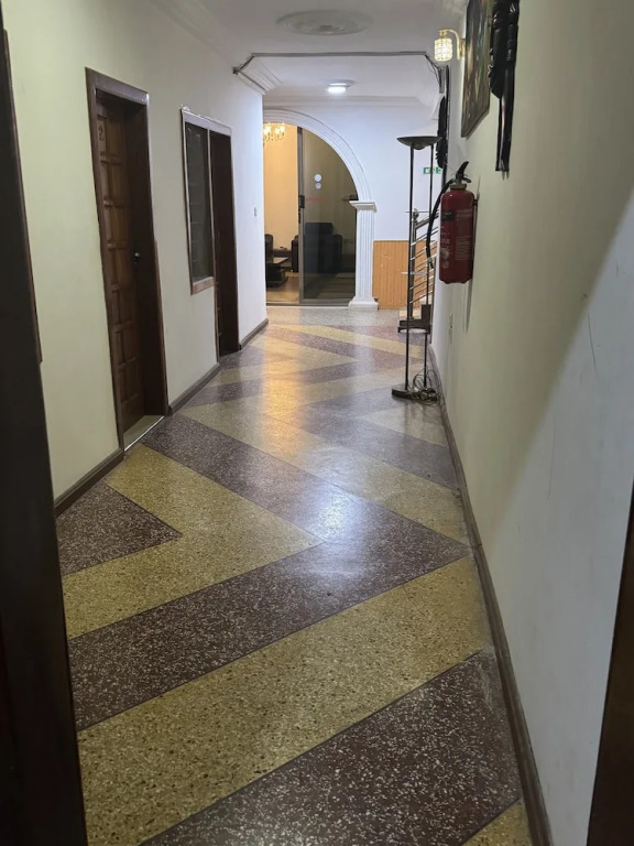 LaRosa Executive Guest House