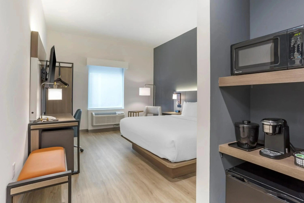 Four Points by Sheraton Newark Airport