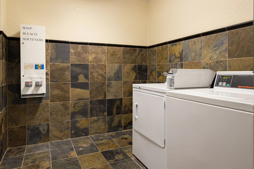 Atherton Park Inn and Suites