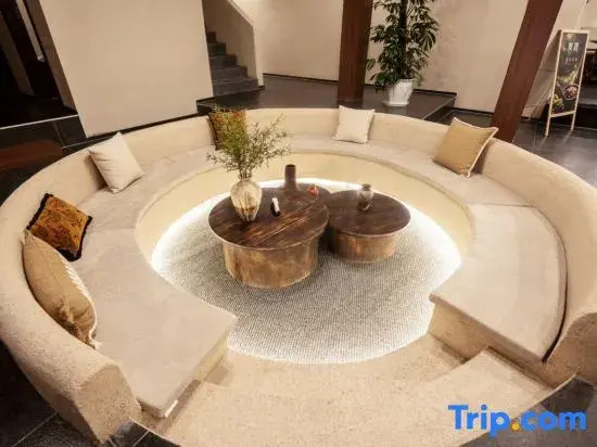 Langji Mizang Hotel