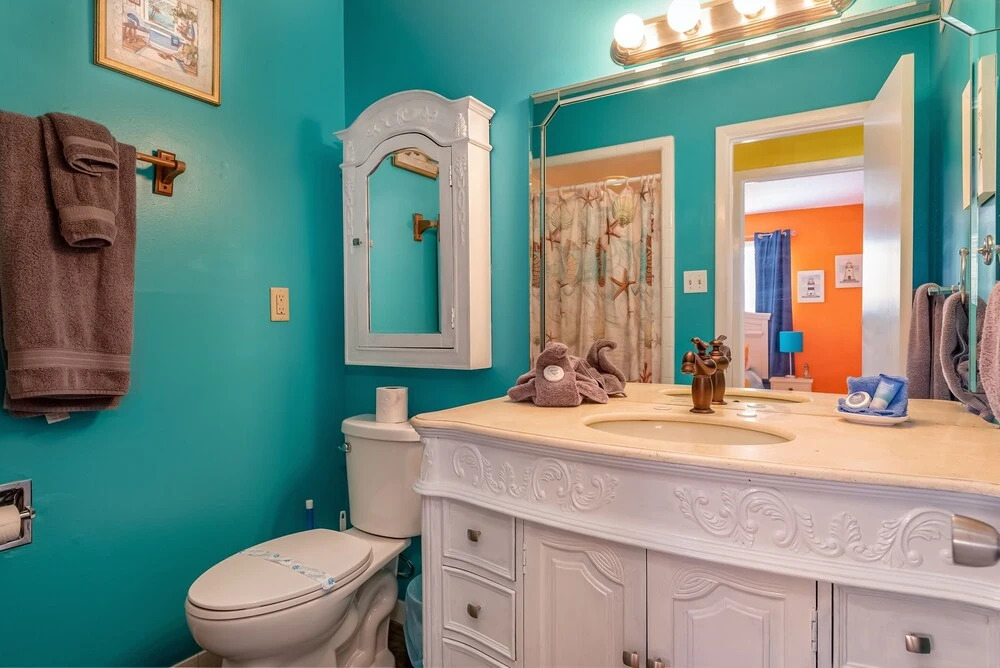 Bikinis & Martinis - Great East End Location - Swimming Pool And Boardwalk Access 3 Bedroom Condo by Redawning