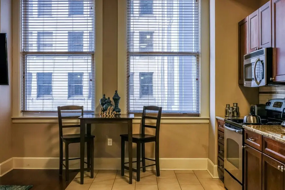 FRONTDESK Hibernia Tower Apts Downtown New Orleans