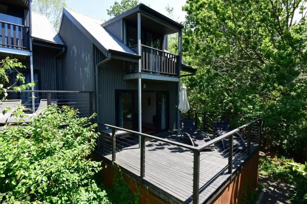 Cloudsong Chalet 4 - Close to the village centre!