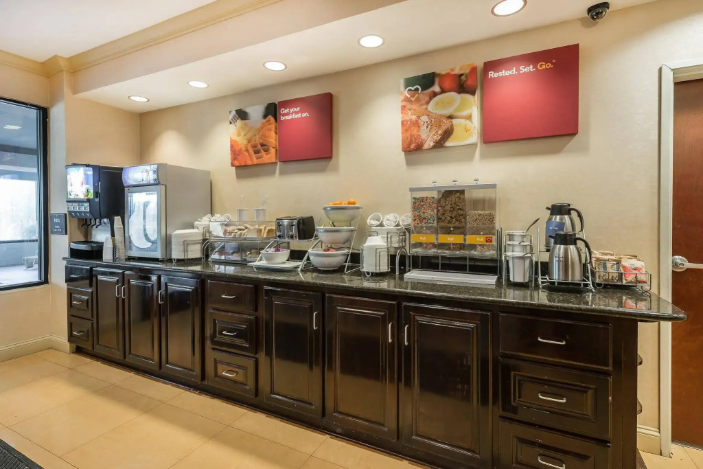 Comfort Suites near MCAS Beaufort
