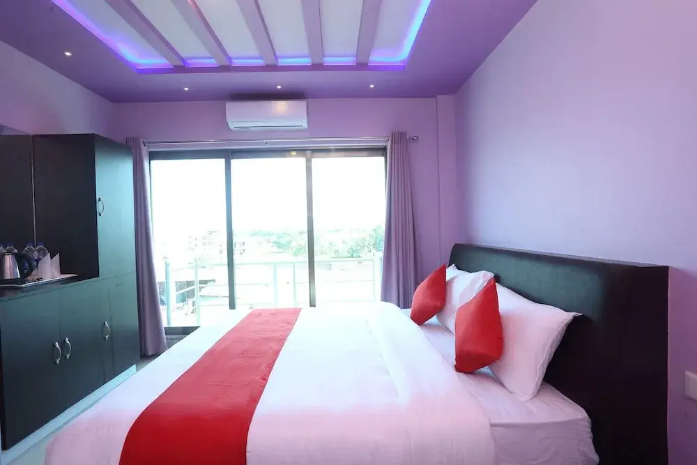 Capital O 629 Grand Cosmo Lumbini Hotel