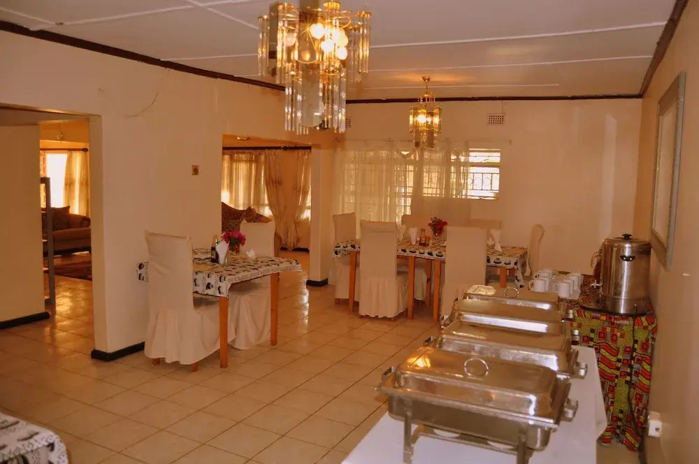Wane Guest Lodge