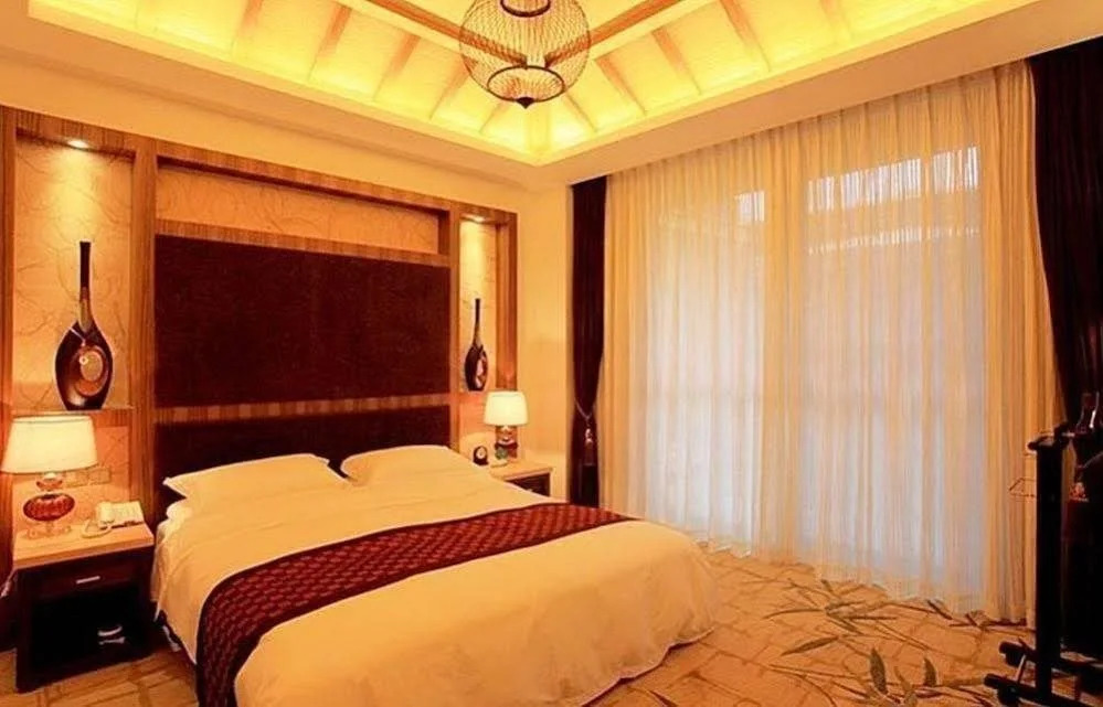 Hui Feng Hotel