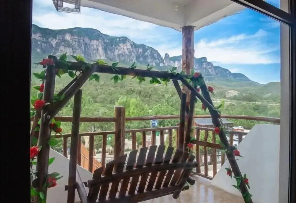 Yunban Shanju Boutique Hotel