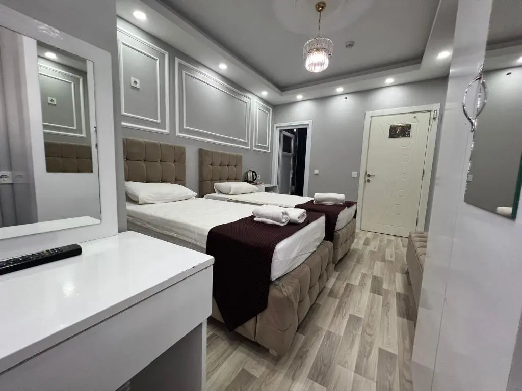 Modena Hotel