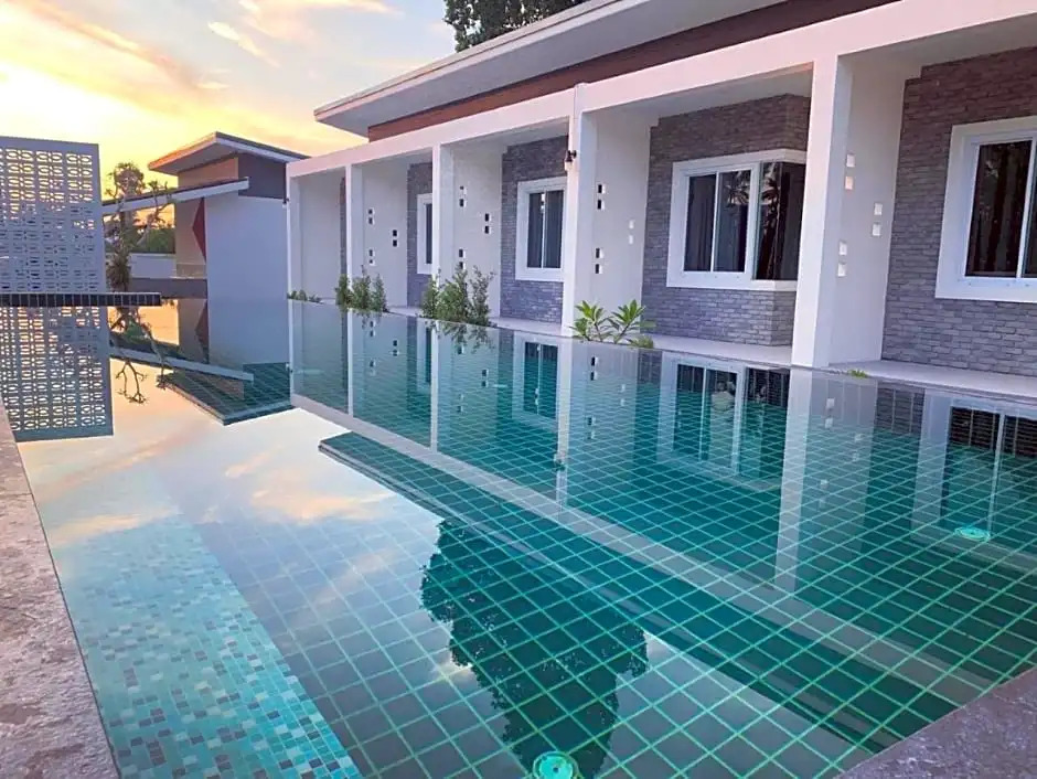 Phangan Hometown Resort