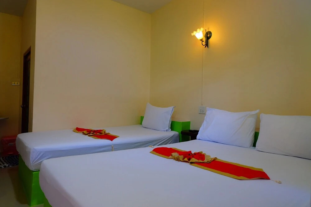 Ruan Chompoo Resort