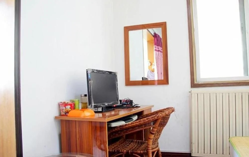 Xinyuan Youyi Hostel