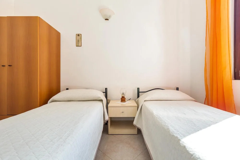 2219 Villa Cesarina