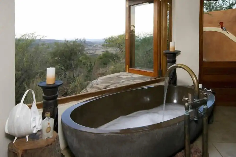 Umzolozolo Private Safari Lodge & Spa