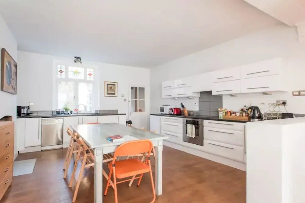 2 Bedroom Victorian House With Garden