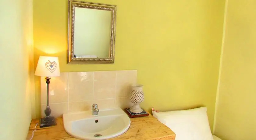Guest House 30/40