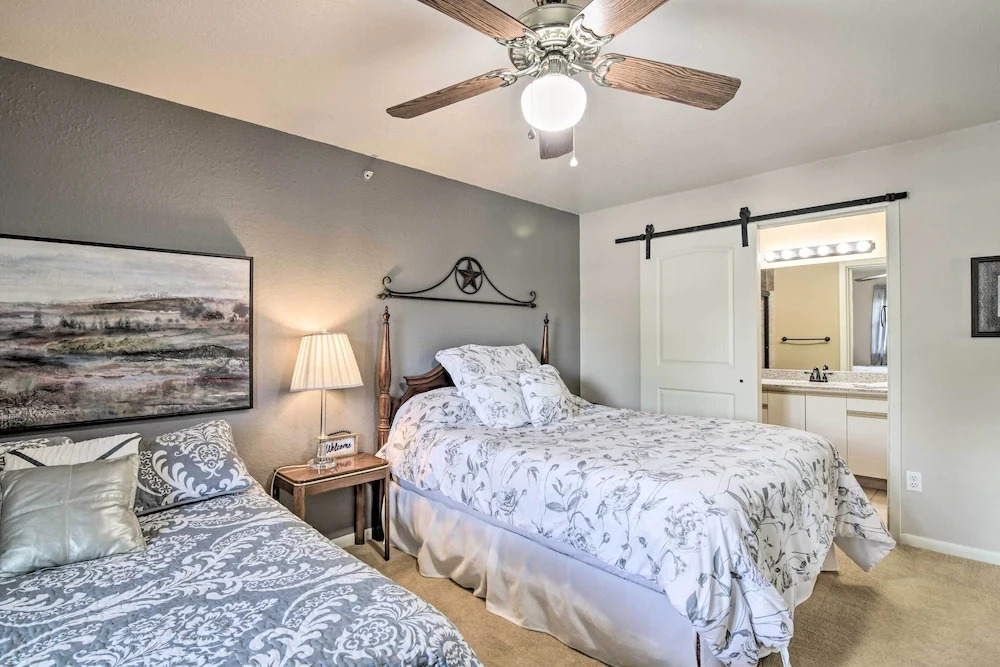 Holiday Hills Resort Condo w/ Hot Tub Access