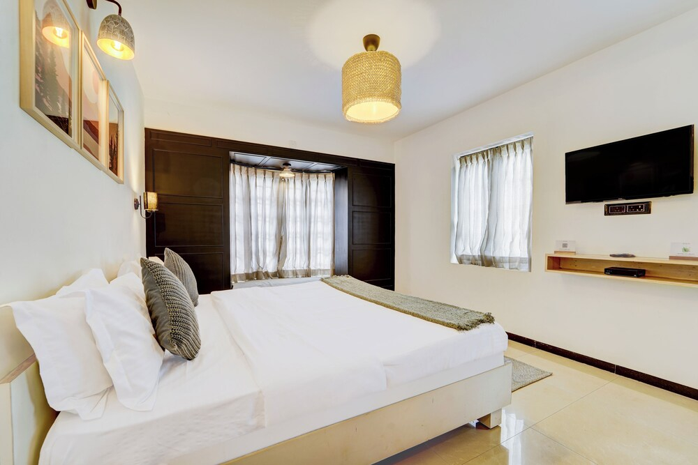 Alaya Stays Cleft 3BHK with Garden