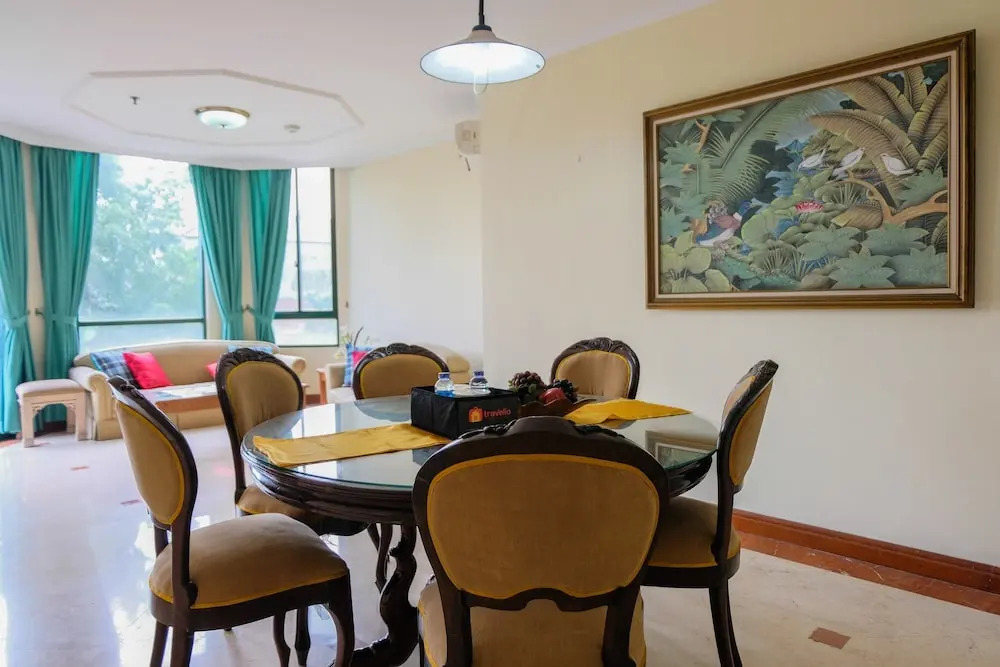 3Br with Pool View at Permata Gandaria Apartment