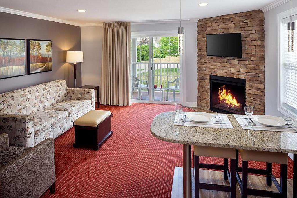 Golden Gables Inn Dazzler Select by Wyndham