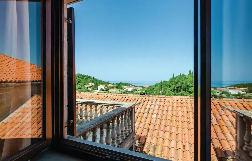 Two-Bedroom Apartment Gruda with an Outdoor Swimming Pool 08