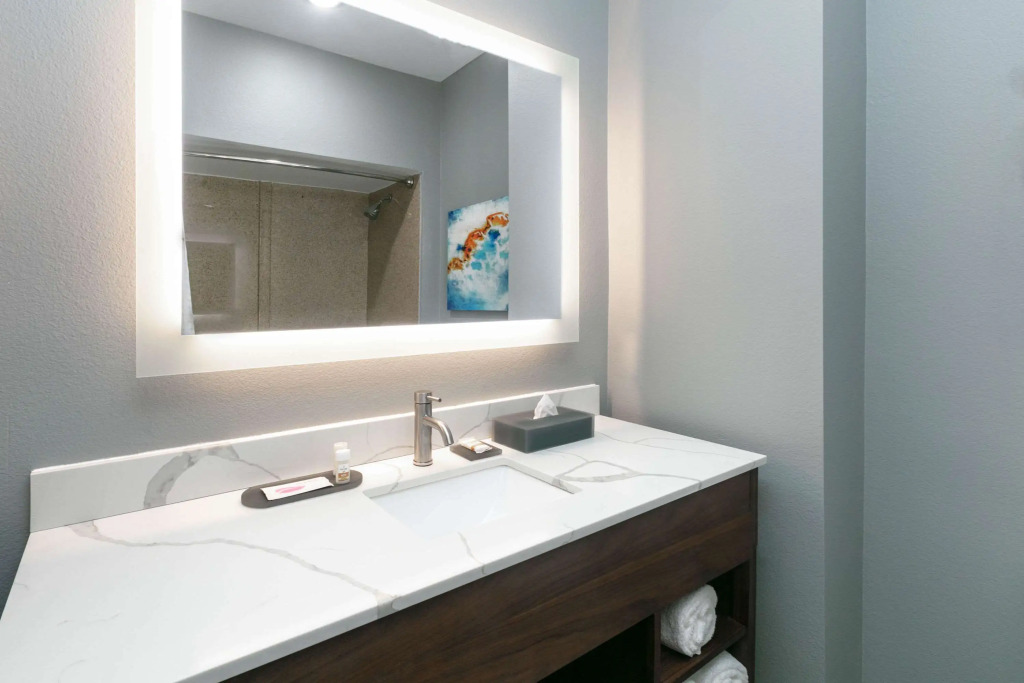 La Quinta Inn & Suites by Wyndham Jacksonville TX