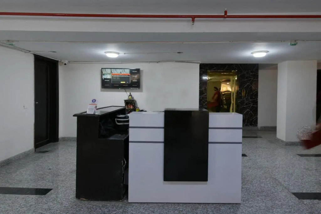 Hotel Leo Saffron