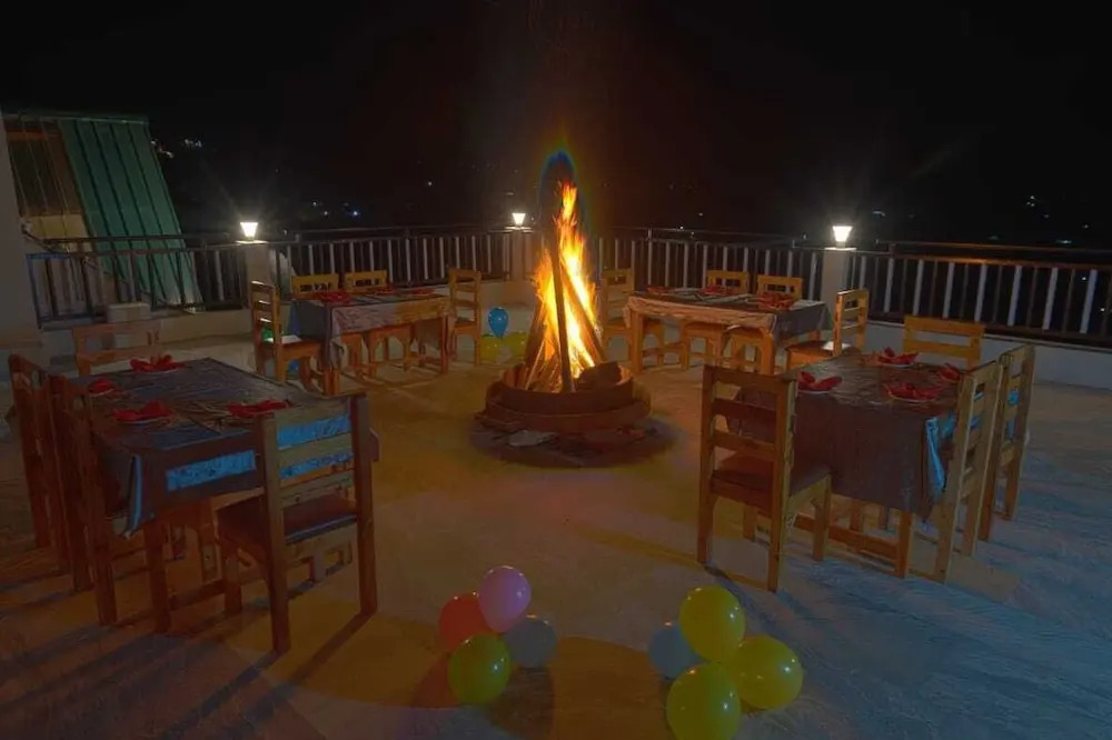 Valley View Hotel & Restaurant