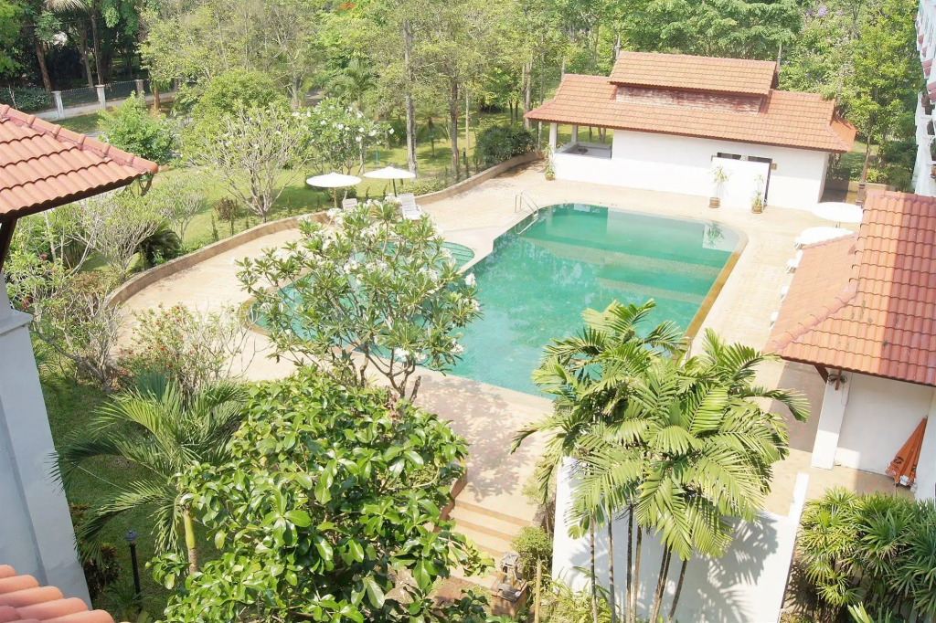 Life Up Resort and Spa