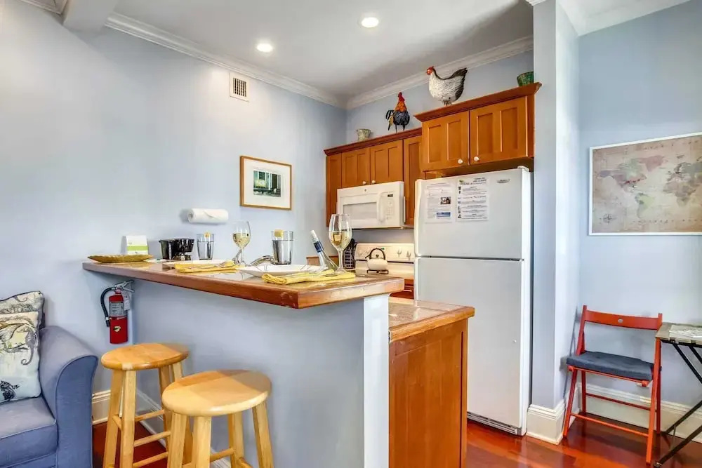 Paradise Place by Avantstay Key West Old Town Condo w/ Shared Pool