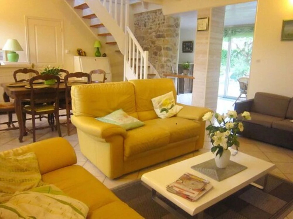 Stunning Holiday Home in Escalles near Sea