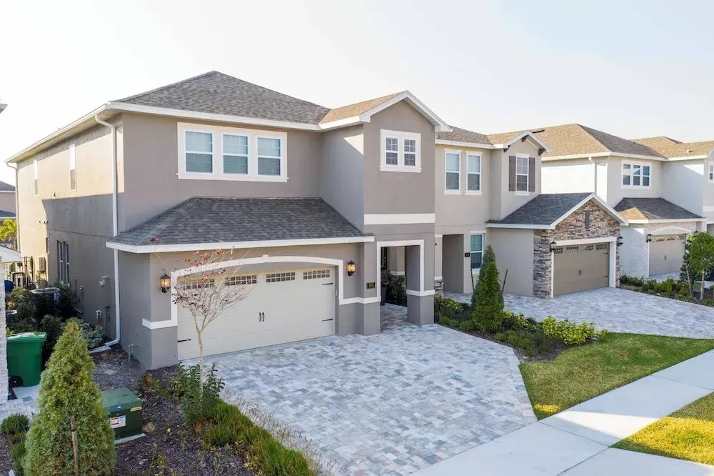 Family Escape With Private Pool & Themed Rooms
