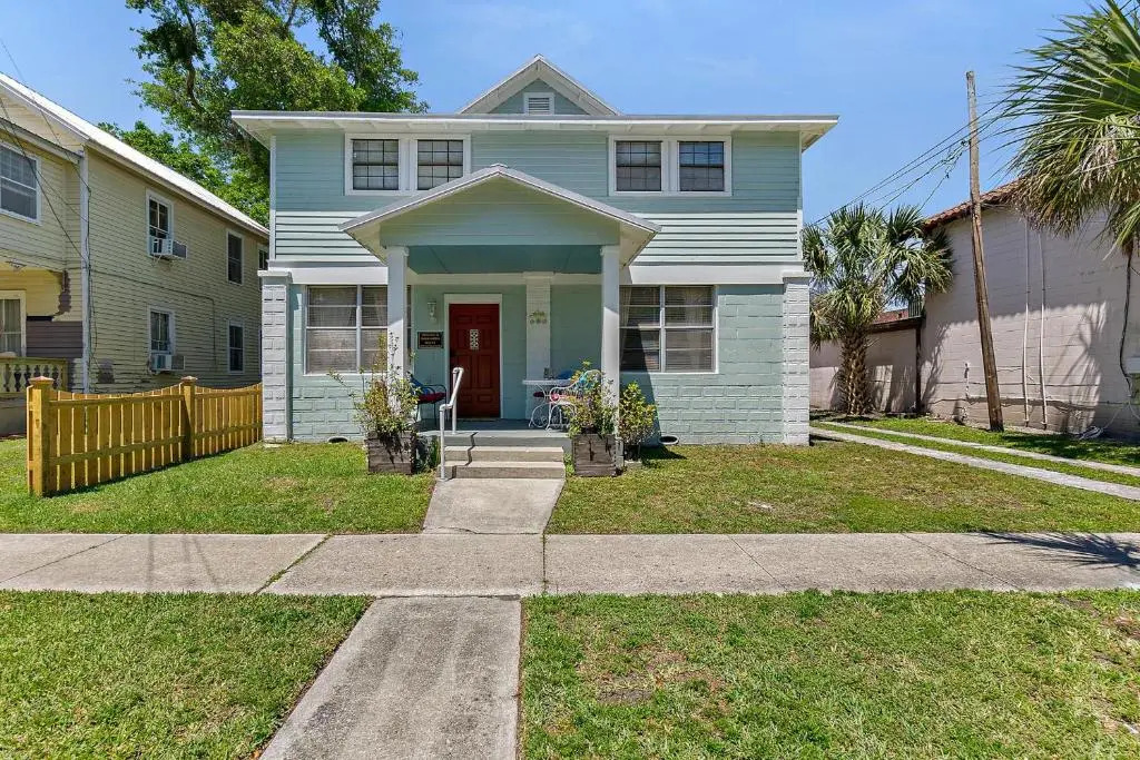 Casa Maria 3- Historic Charming Apt, Steps to everything downtown!