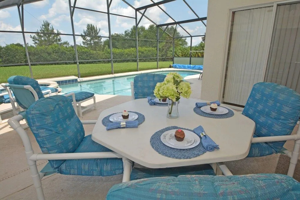 848KD Sunny Place 4 Br villa by RedAwning