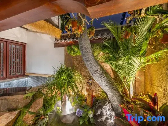 Wawan | Fireplace Garden · Bed and Breakfast in a Fireplace Garden