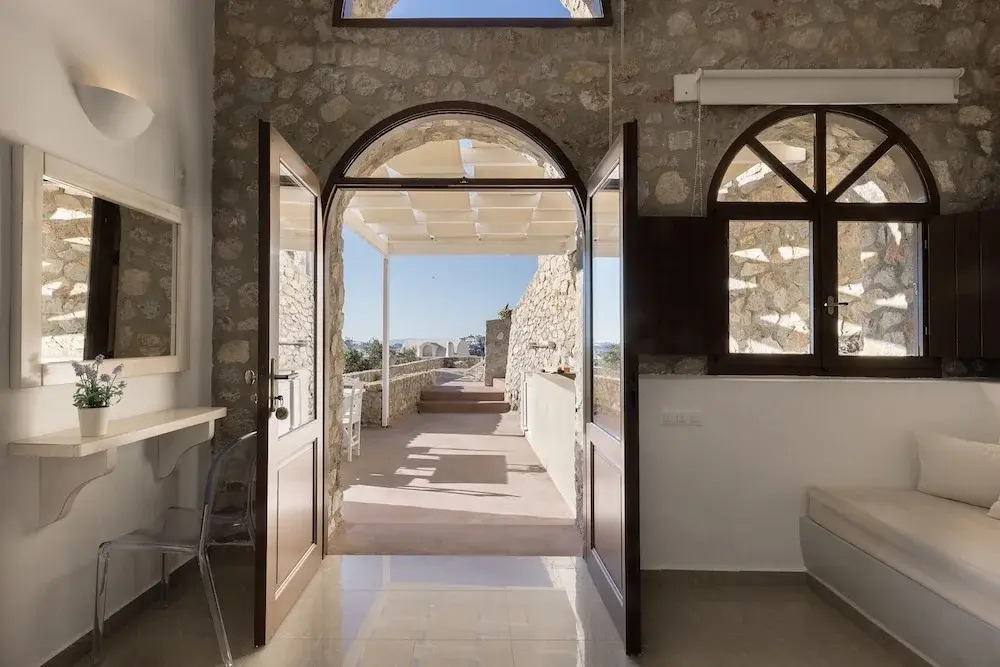One bdr Apartment for 4-sea View-hot Tub-parking