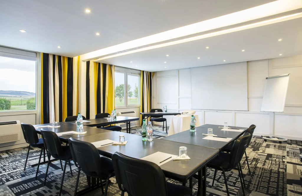 Campanile PRIME - Troyes Nord Barberey
