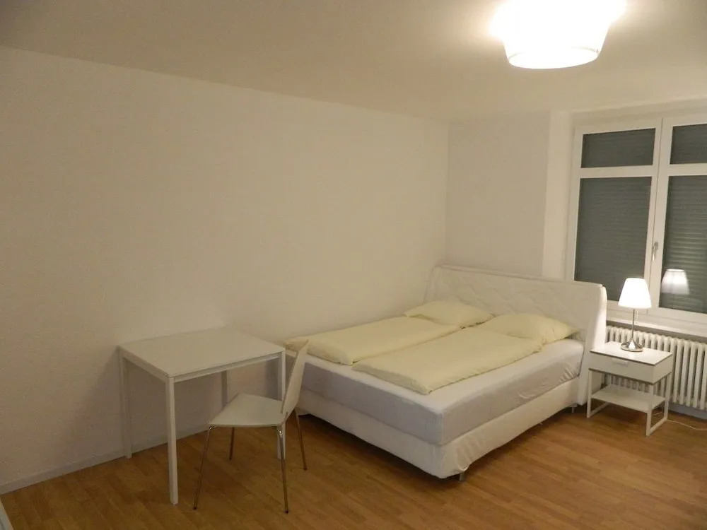 Rent a Home Delsbergerallee - Self Check-In