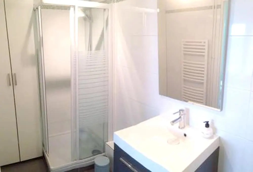 Apartment With one Bedroom in Blois, With Wonderful Lake View, Furnished Balcony and Wifi