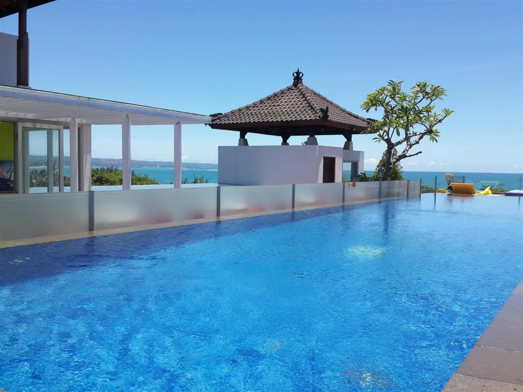 Kuta Beach Hotel