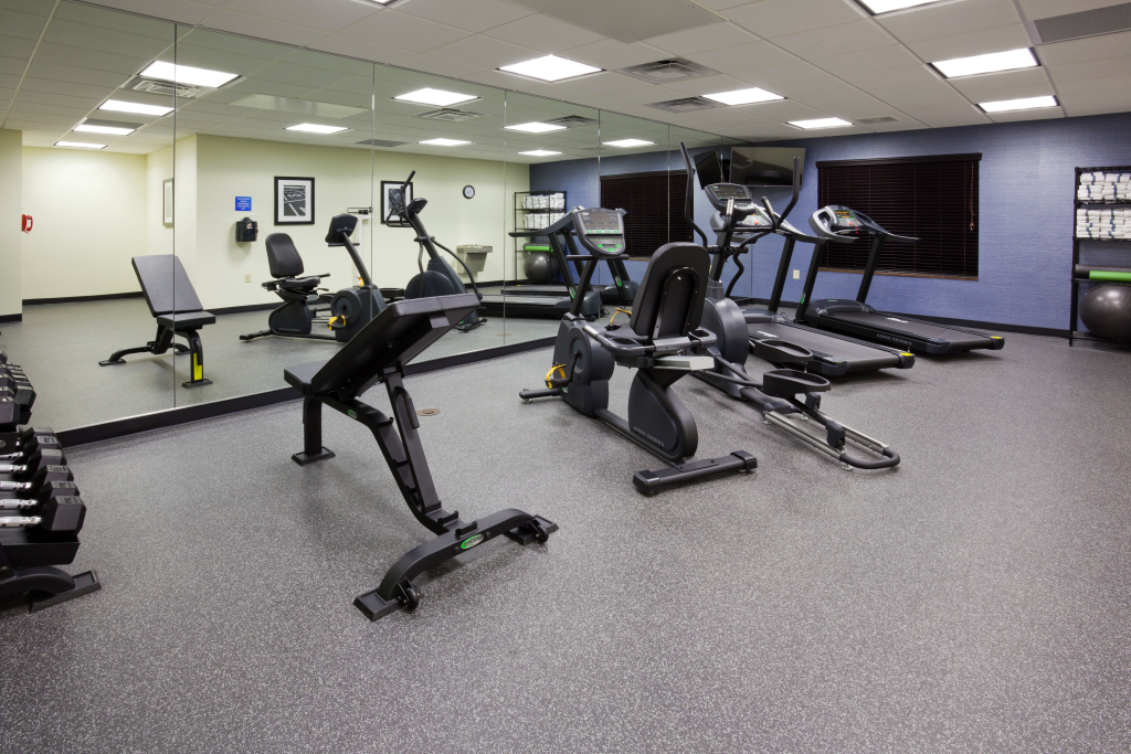 Holiday Inn Express & Suites Fort Dodge by IHG
