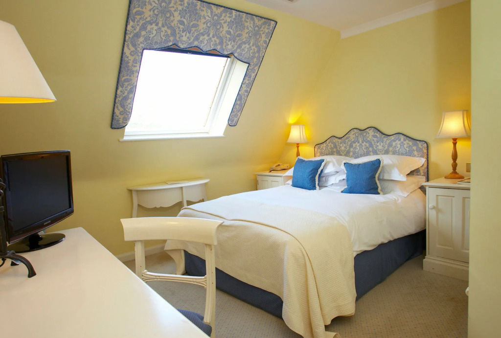 The Vineyard Hotel