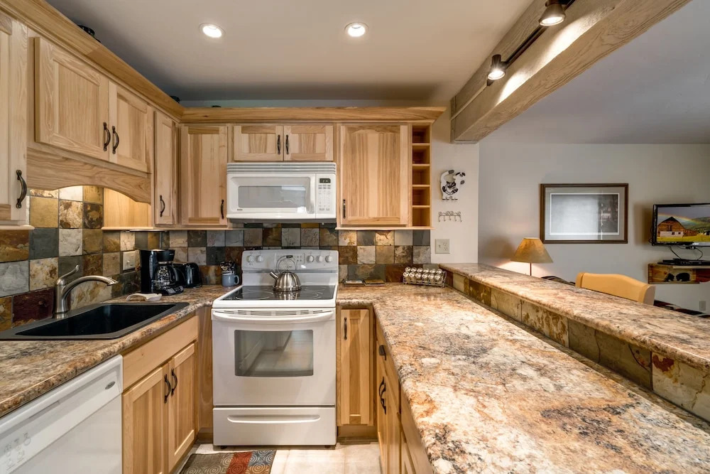 2255 Storm Meadows 425 Condo - 2 Br condo by RedAwning