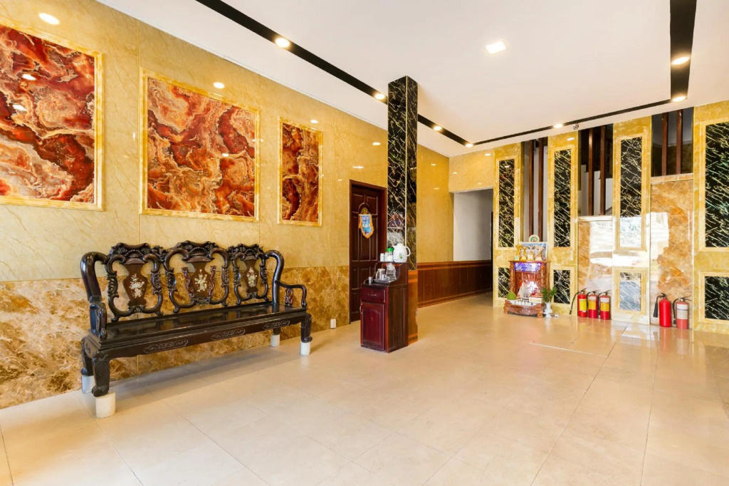 OYO 521 Hoang Anh Hotel