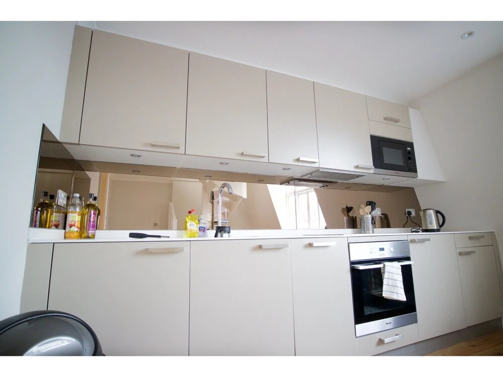Bedroom Flat in Heart of London
